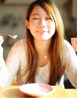 火影忍者纲手裸乳泳装